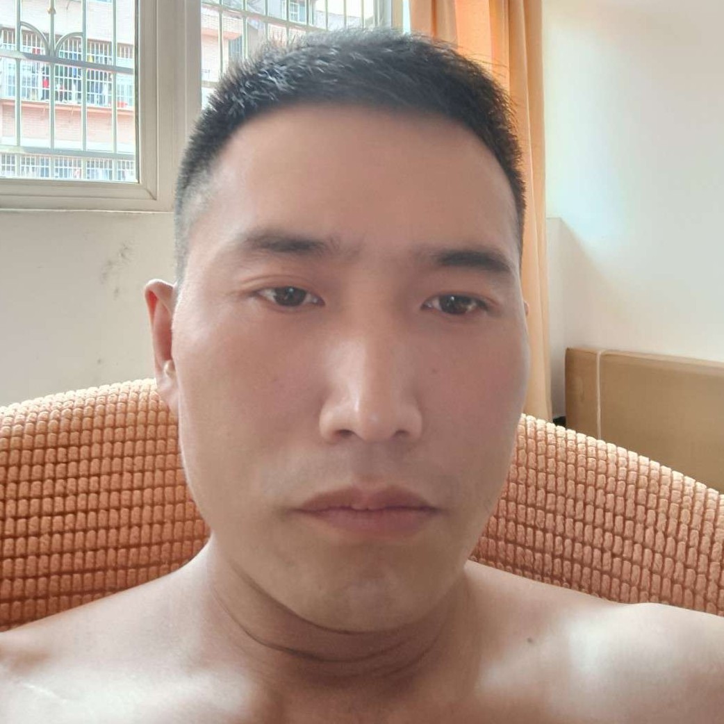 冷酷向导师的照片