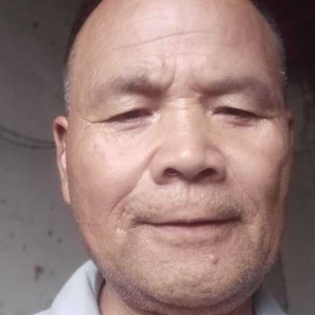 小蝇子的照片