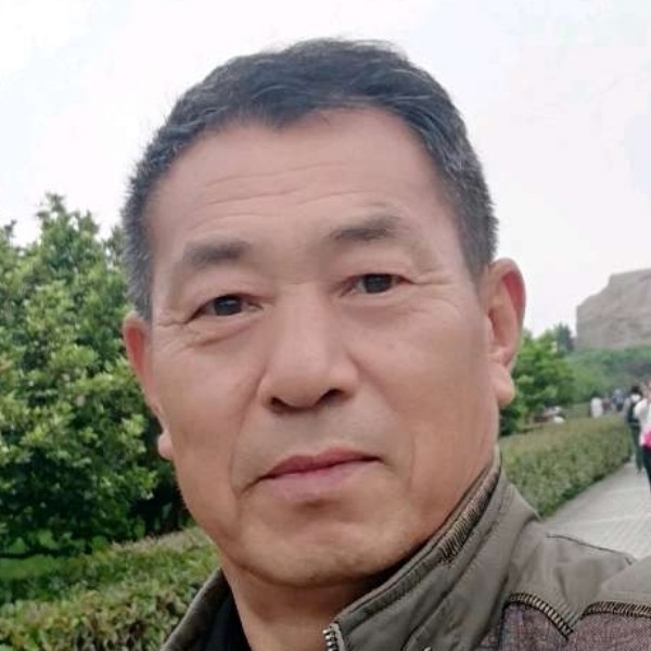 轻松老叔的照片