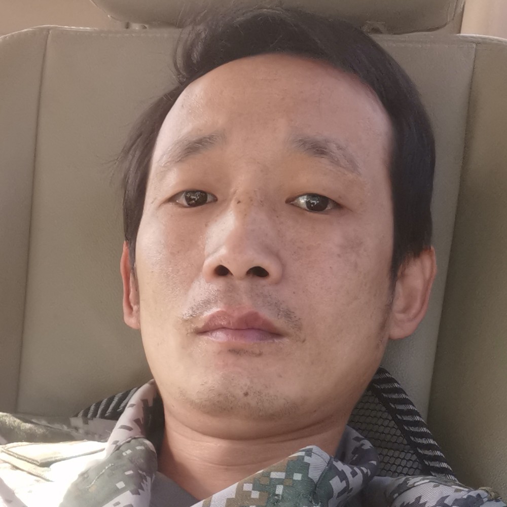 现代吃醋香菇的照片