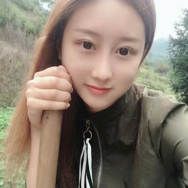 香氛拿单身的照片