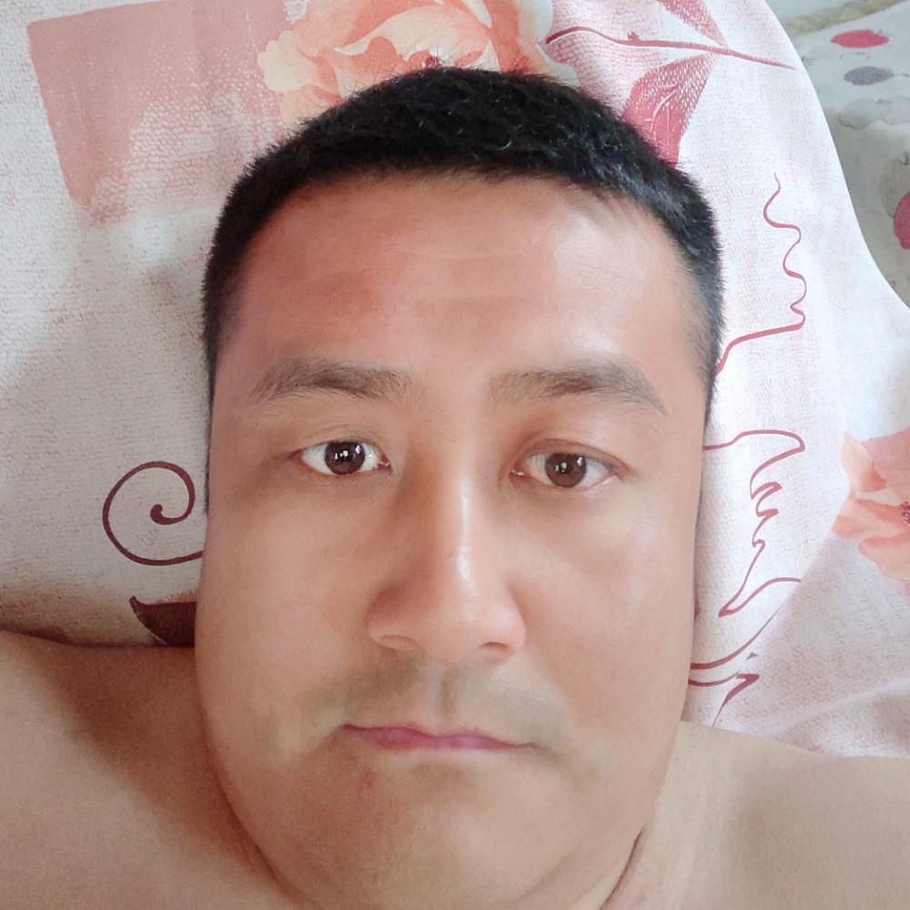 眼睛大就白开水的照片