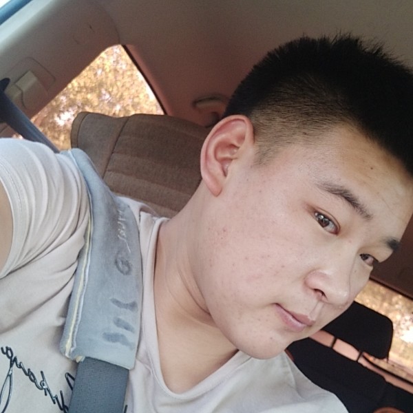 唐杨浩杰的照片