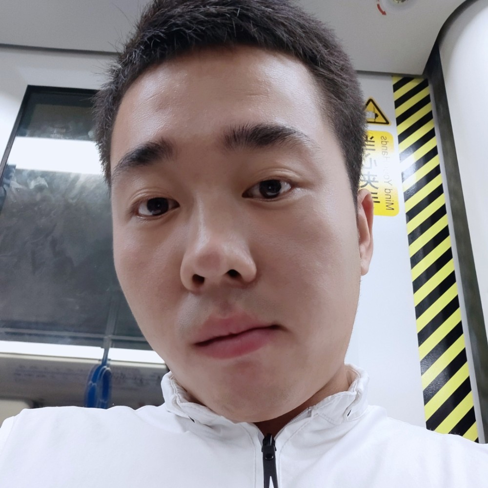 耍酷闻雪碧的照片