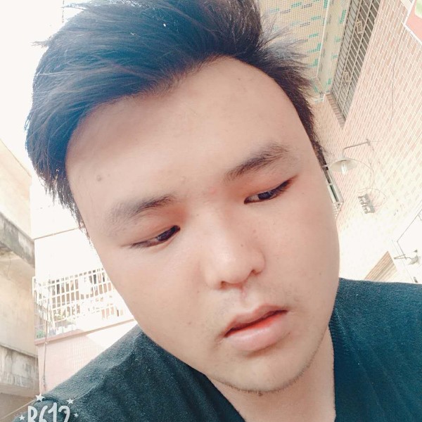 樱花不及你美丽的照片