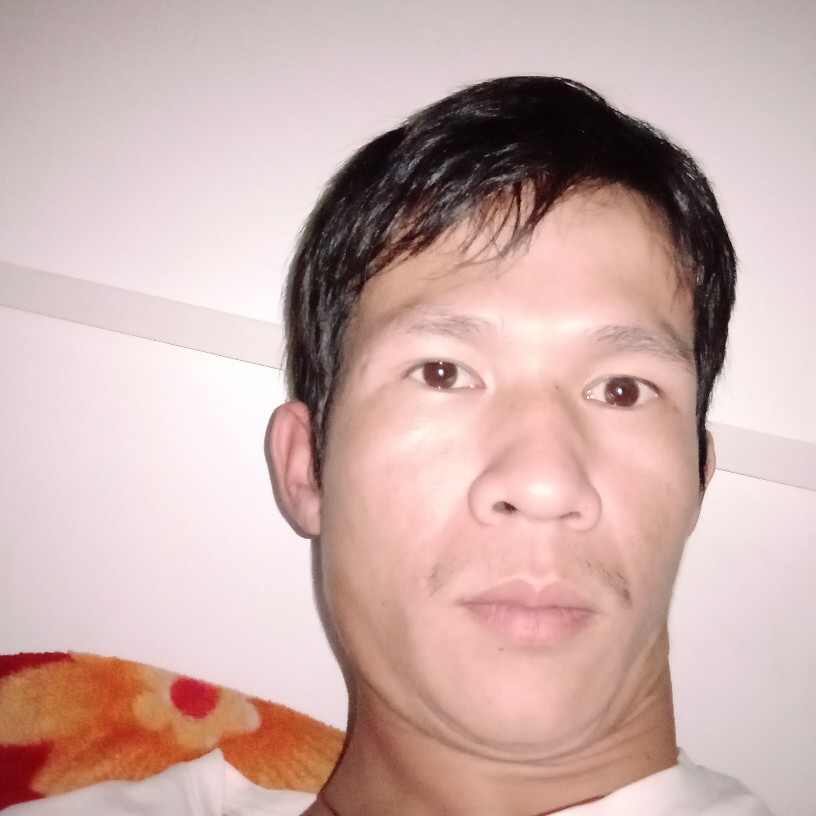 落拓等待夏露的照片