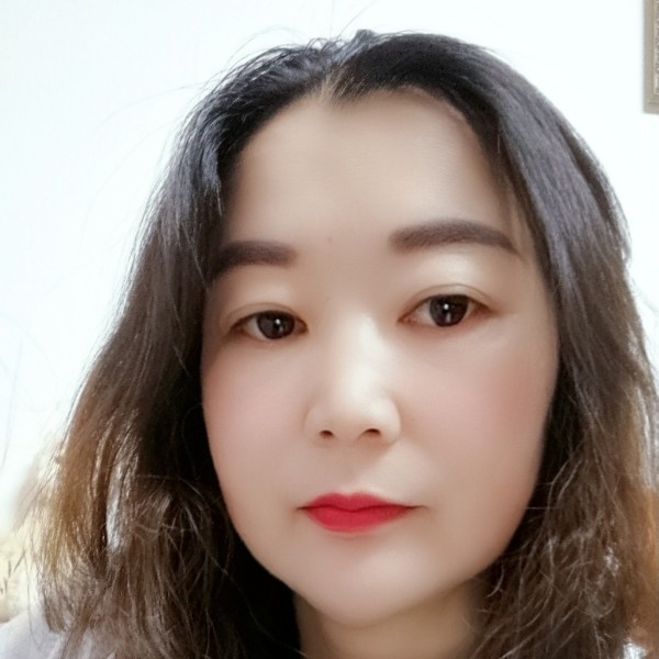 朋友爱恋俏皮的照片