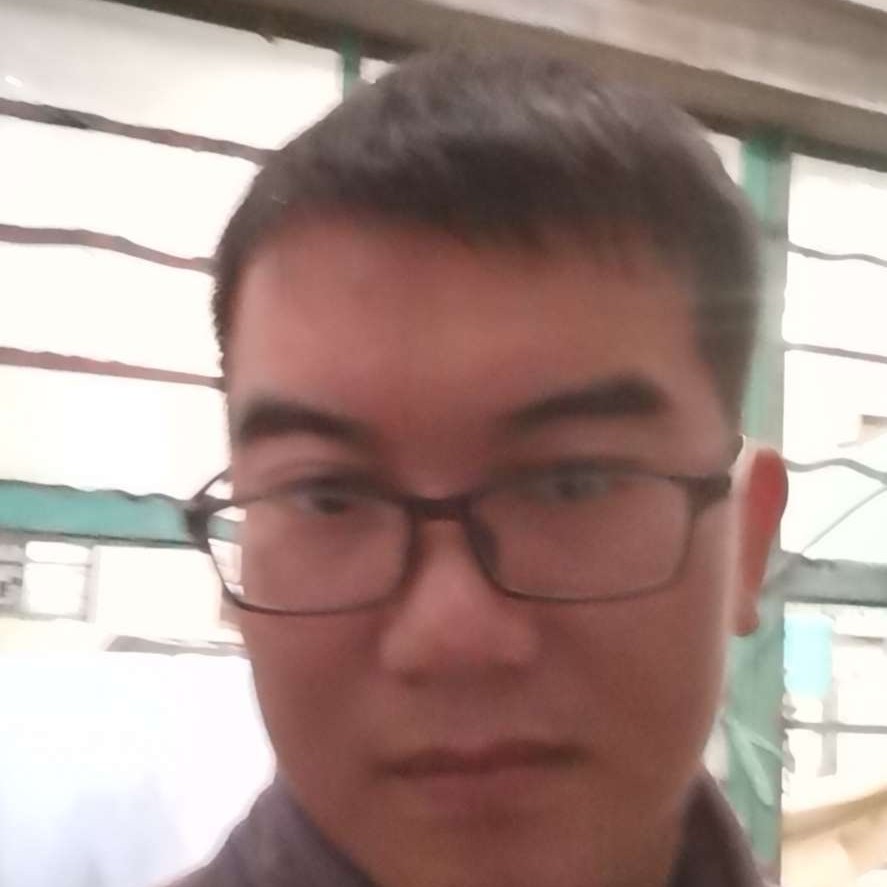 小巧倾心秋月的照片