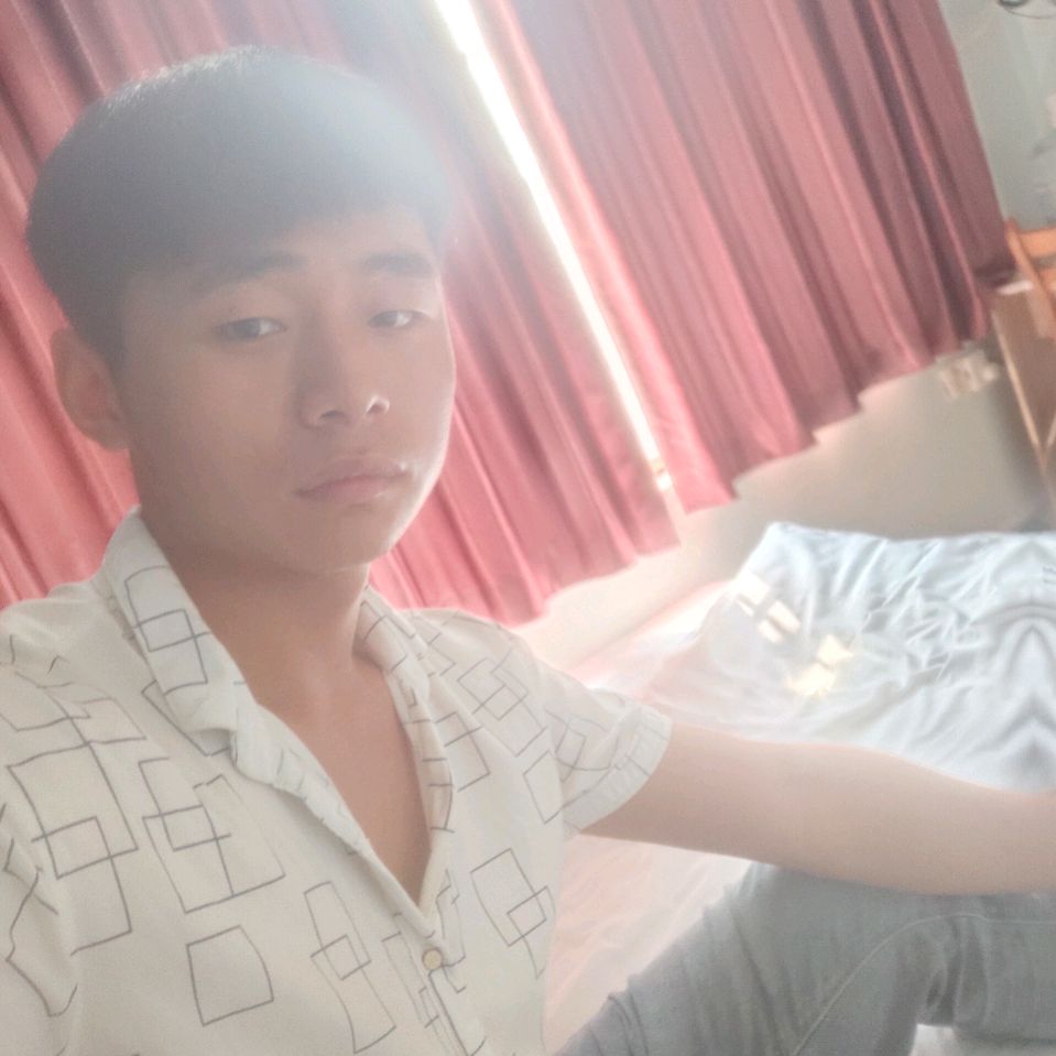 钢铁侠相许忧郁的照片