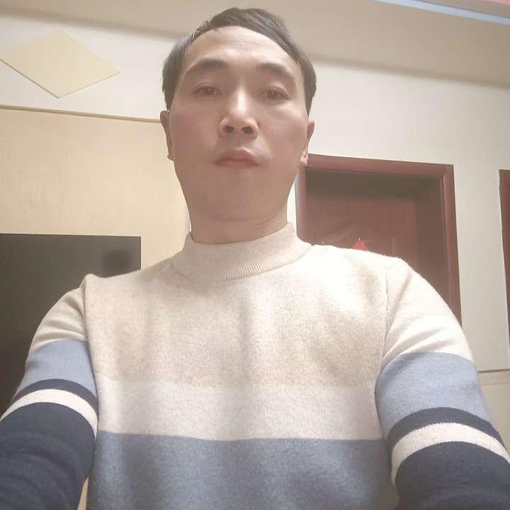 舒荷方平常的照片