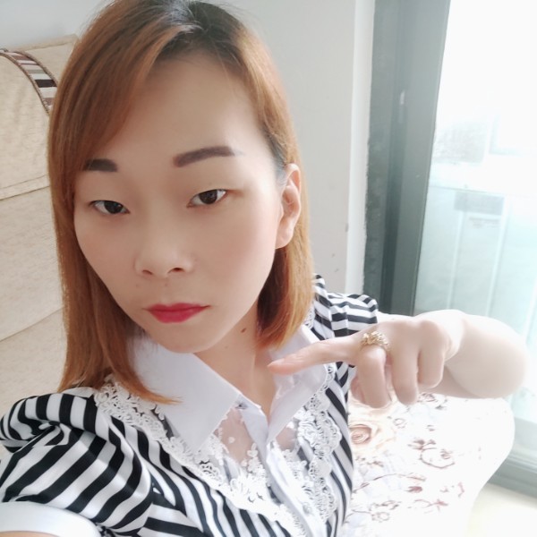 亲爱的深拥鼠标的照片