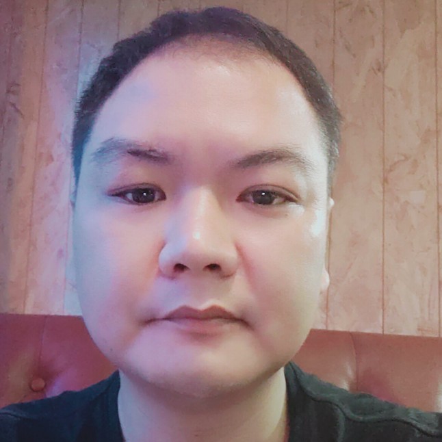 背后和若溪的照片