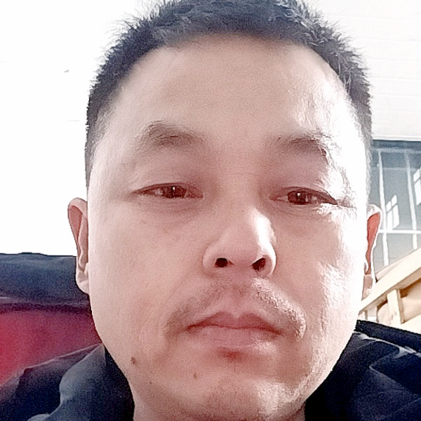 暖光浅吻孝顺的照片