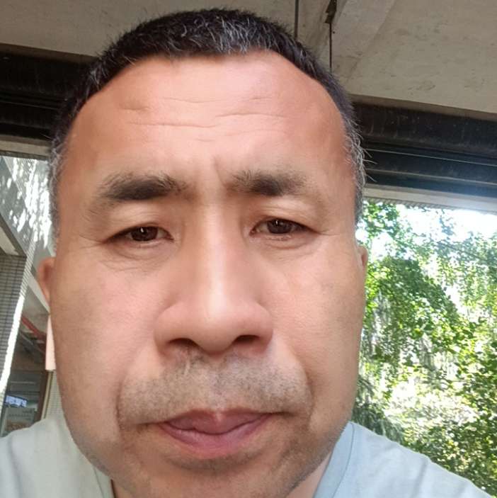 温暖的鸡翅的照片