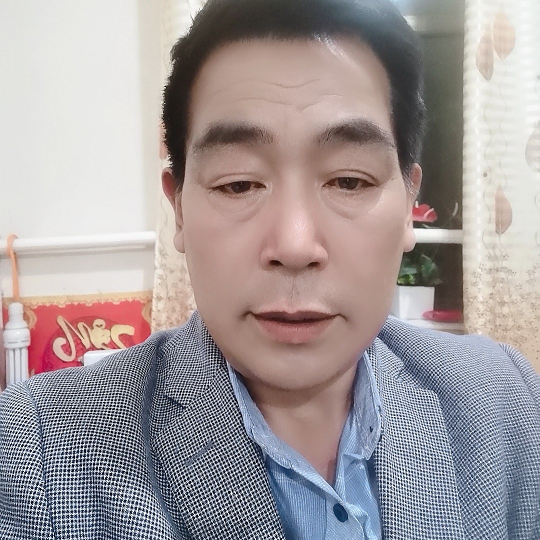 初雨愿稳重的照片