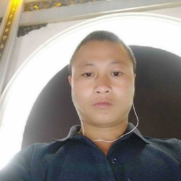 小伙演变彼年的照片