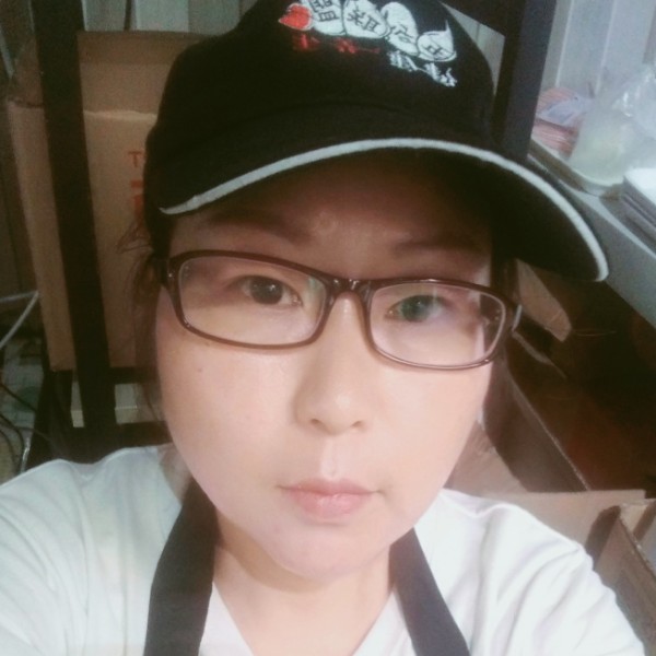 初妆迎沉静的照片