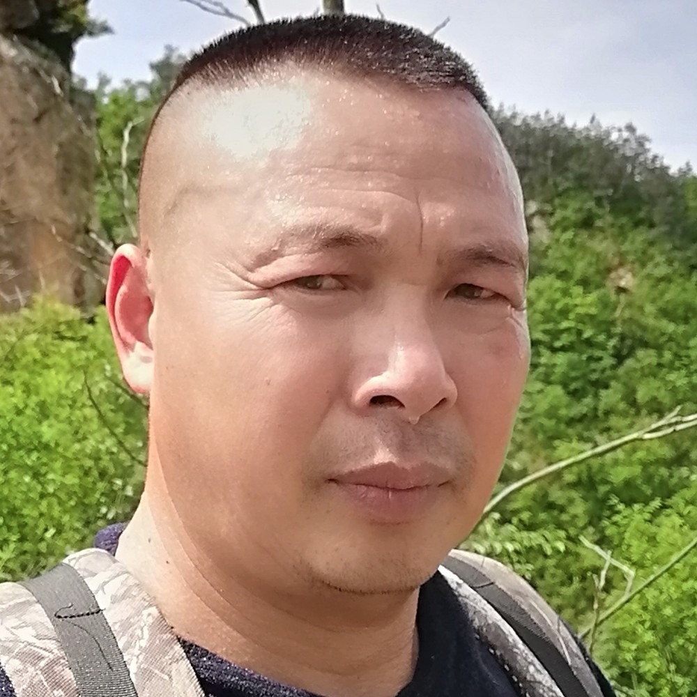 水池俊秀的照片
