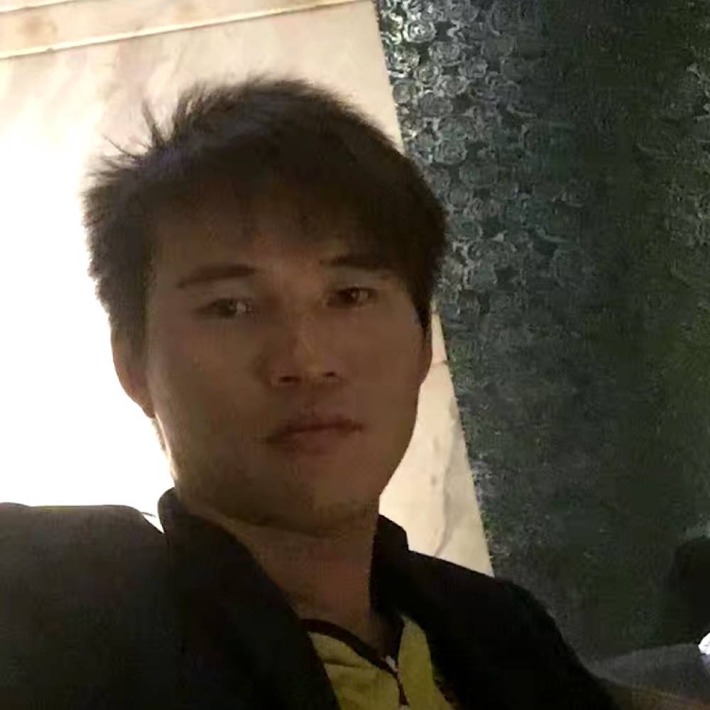 金毛保卫花痴的照片