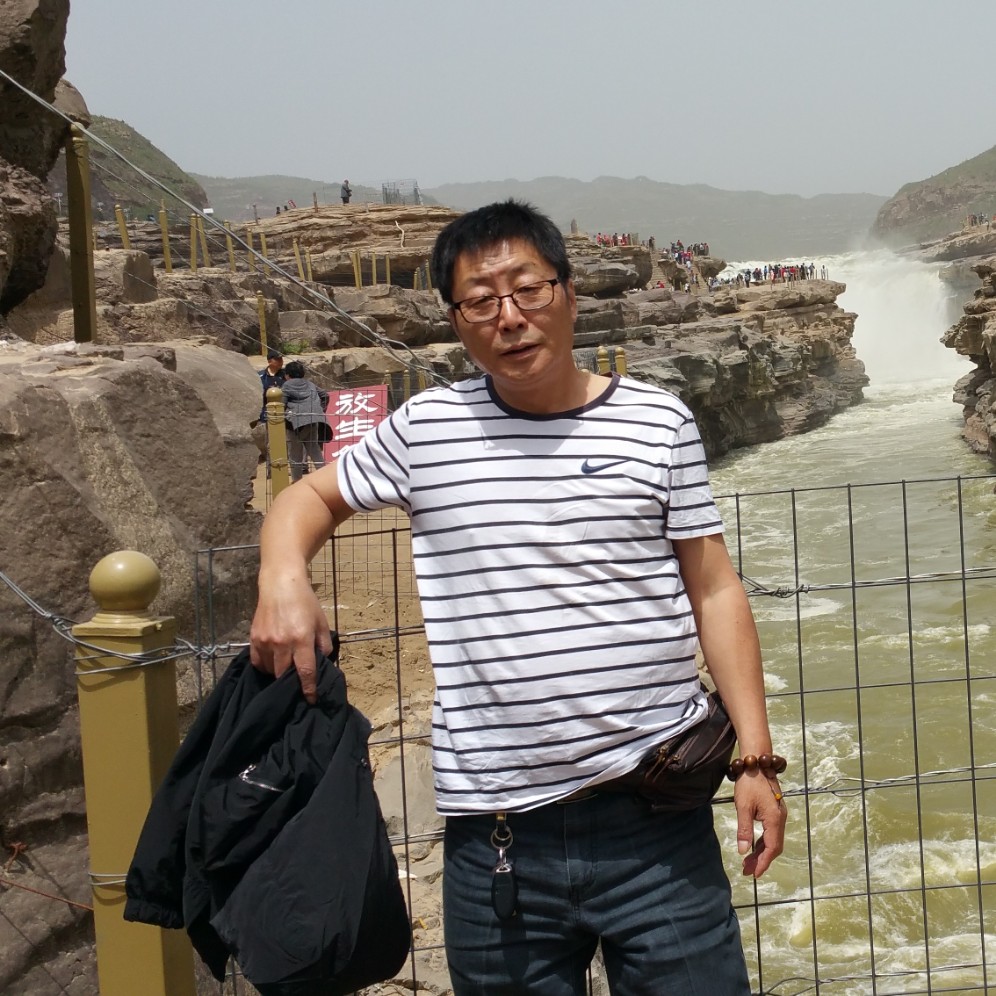 河马相许无辜的照片