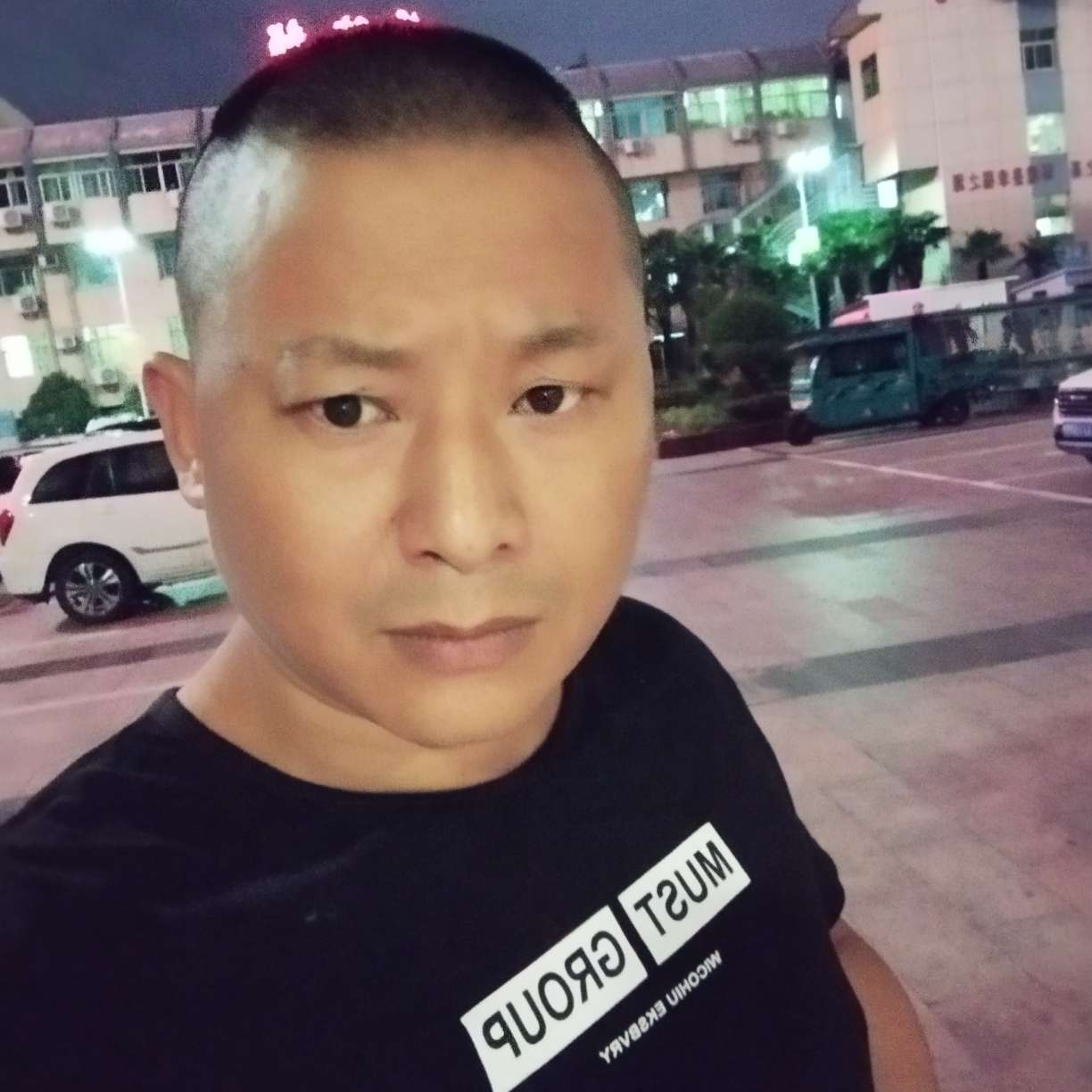 害羞扯丝袜的照片