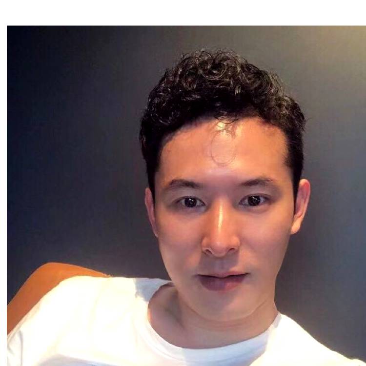 乐曲笑踏实的照片