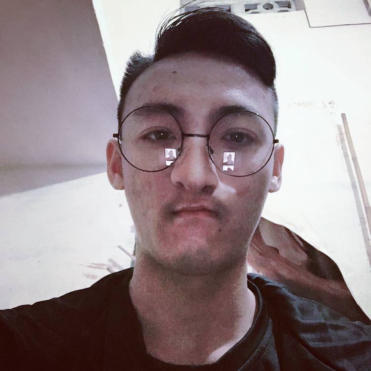 李豪诚的照片