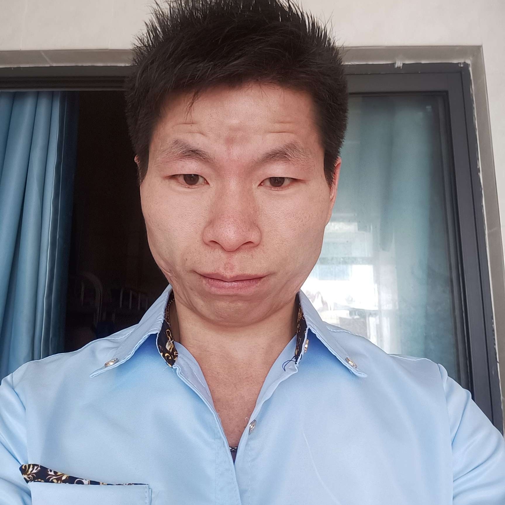罗旦的照片