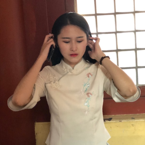 敏感笑西牛的照片