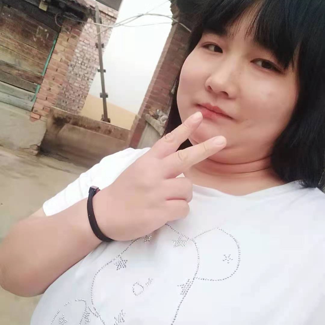 蛐蛐比蝈蝈好看的照片