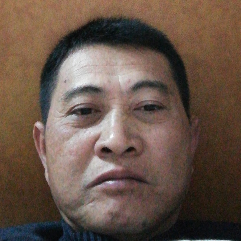 巨人活泼的照片