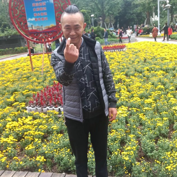 专一苦恋雨的照片