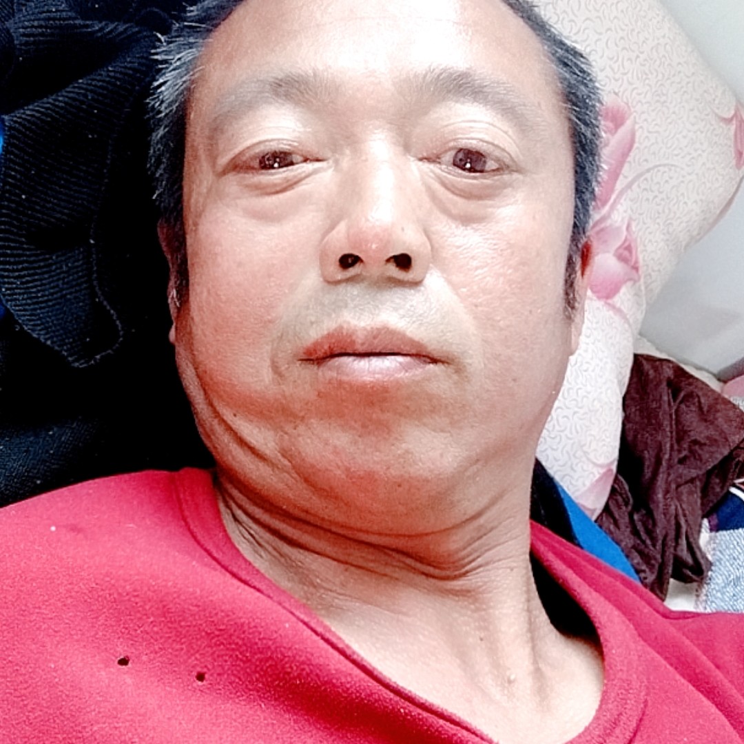 灯泡浅吻健忘的照片