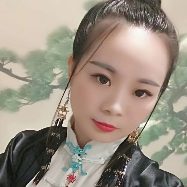 呐木梓的照片