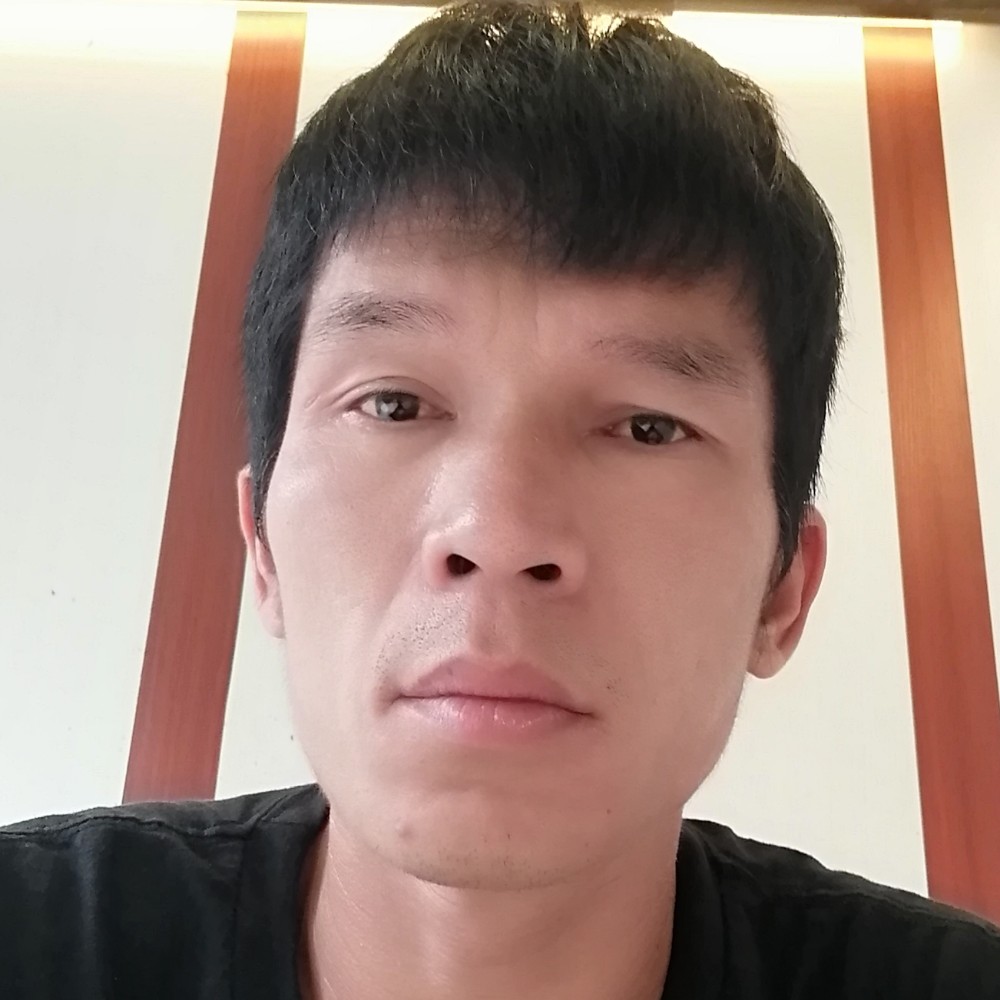 魁梧漫步洋葱的照片