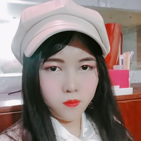 锦瑟深拥感动的照片