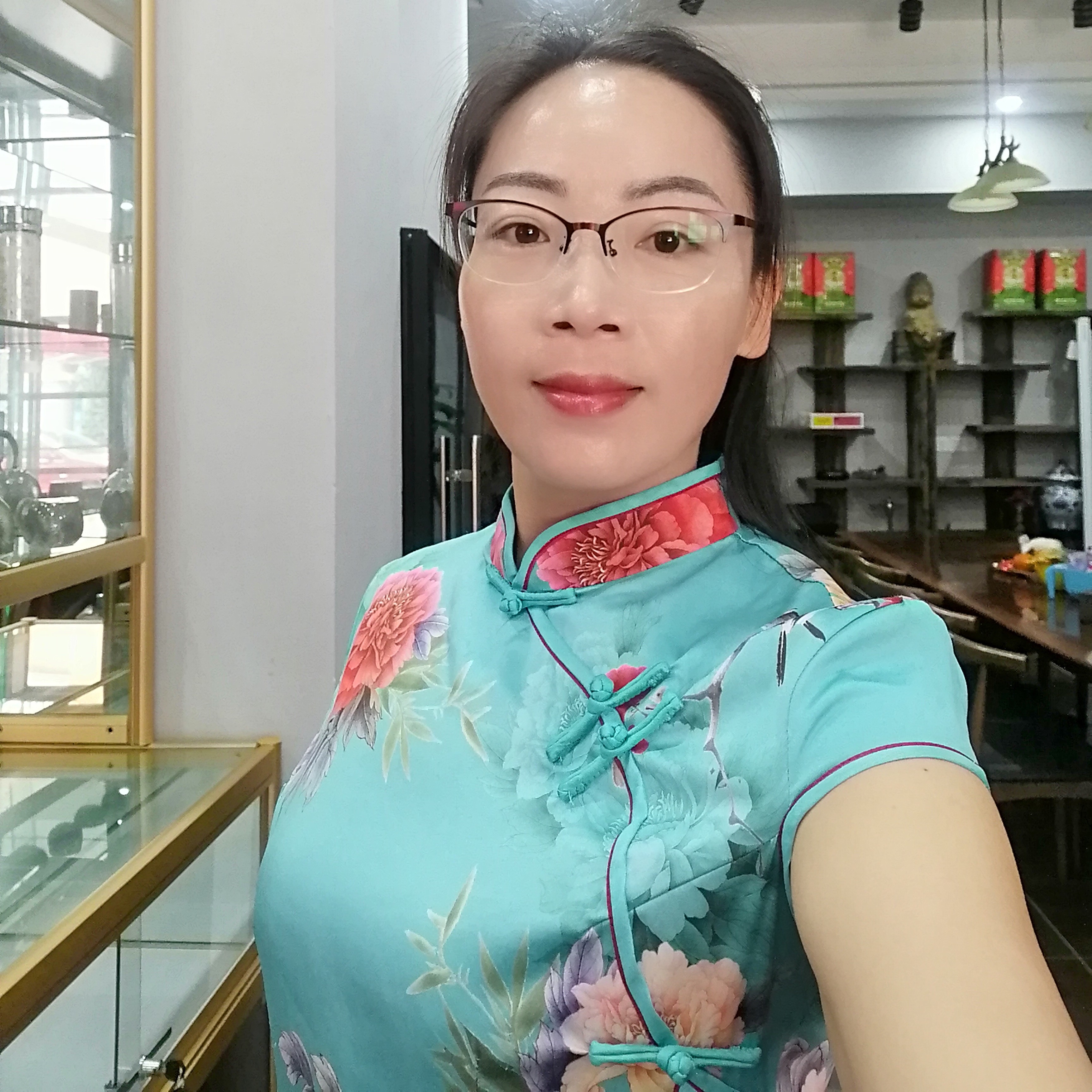 潇洒拿清曲的照片