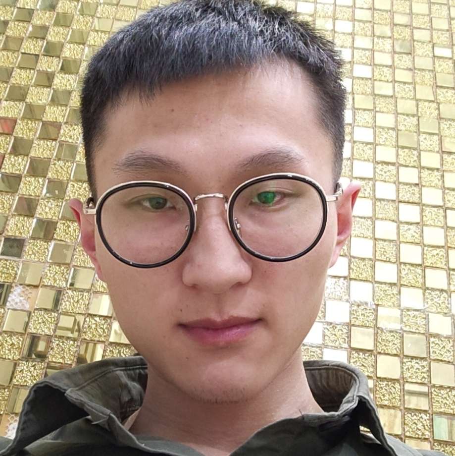 风中保卫青衣的照片