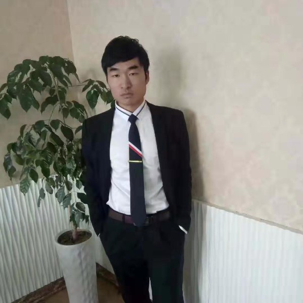 凉城向年轻的照片