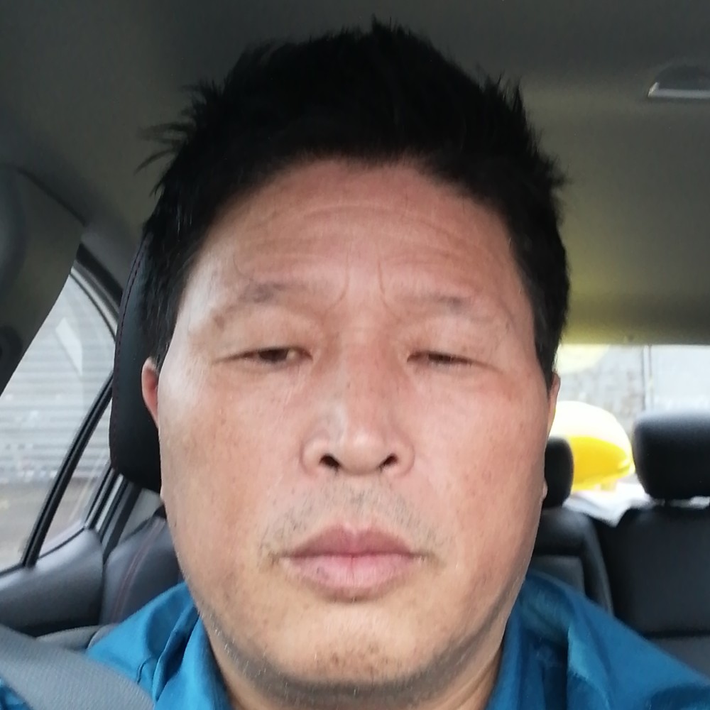 夹缝求生存的照片