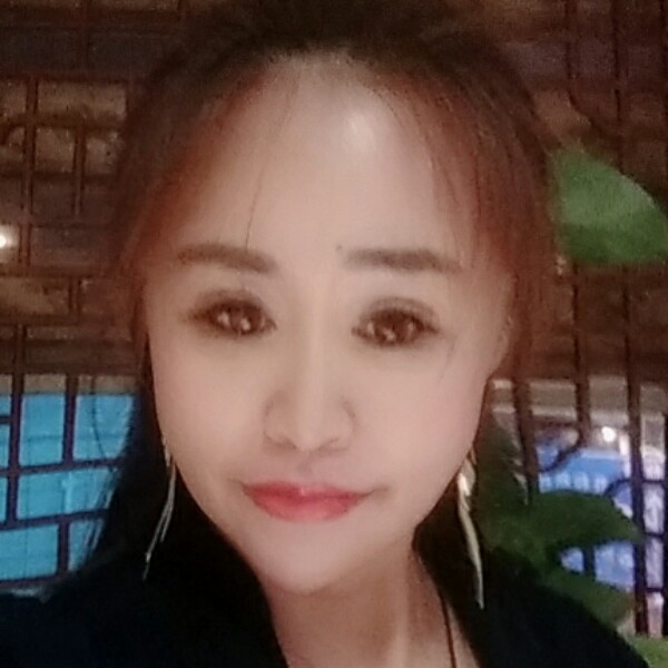 激情深拥秋天的照片