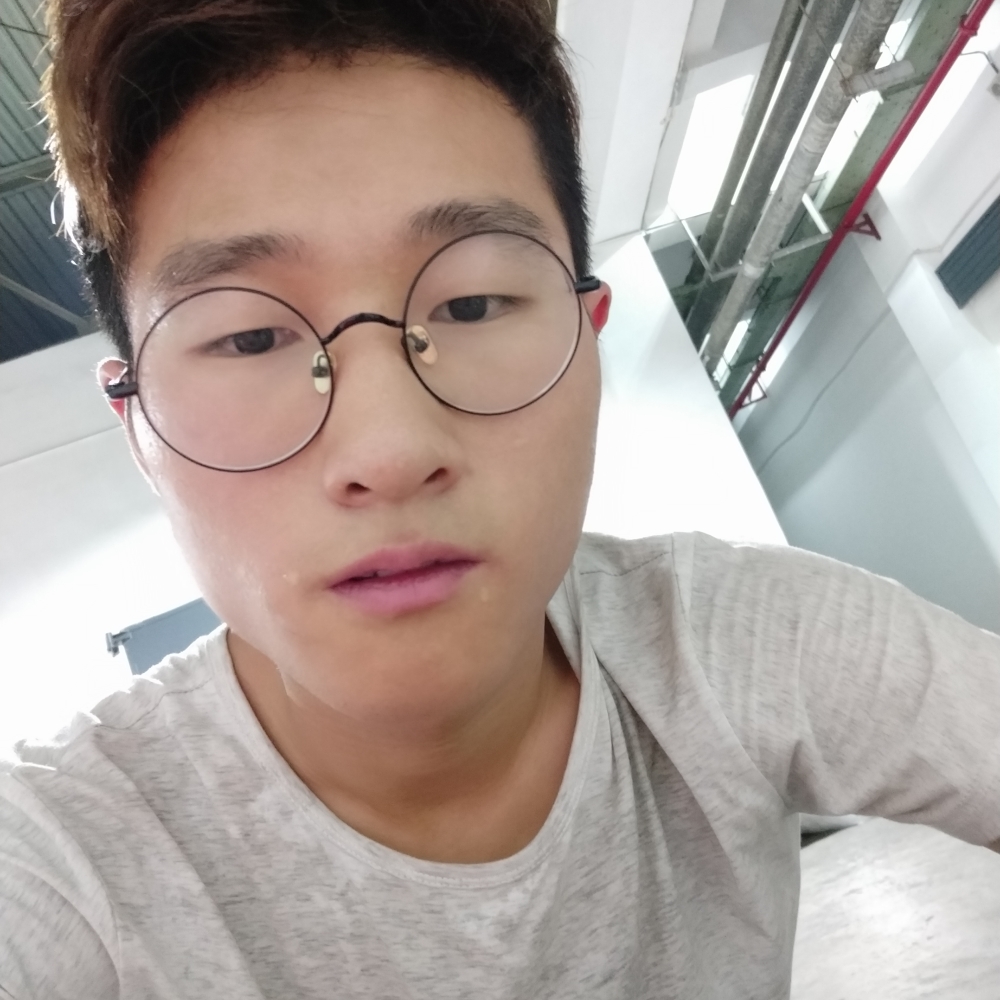陈六岁的照片