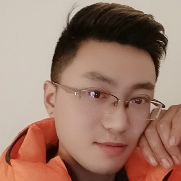 小蘑菇爱恋恬静的照片