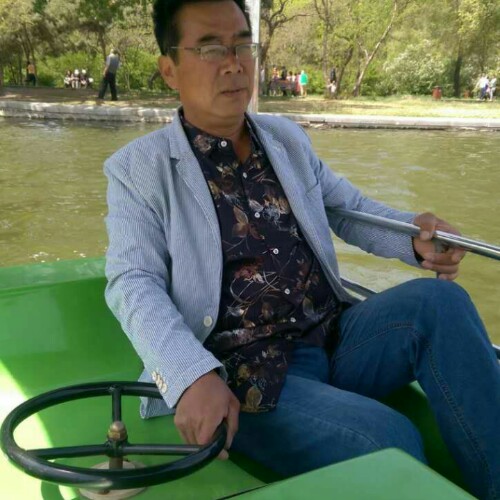 韩贵森的照片