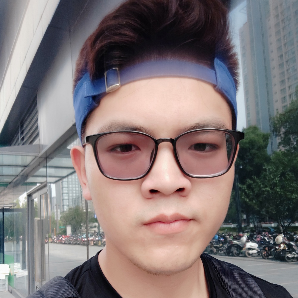 白驹易的照片