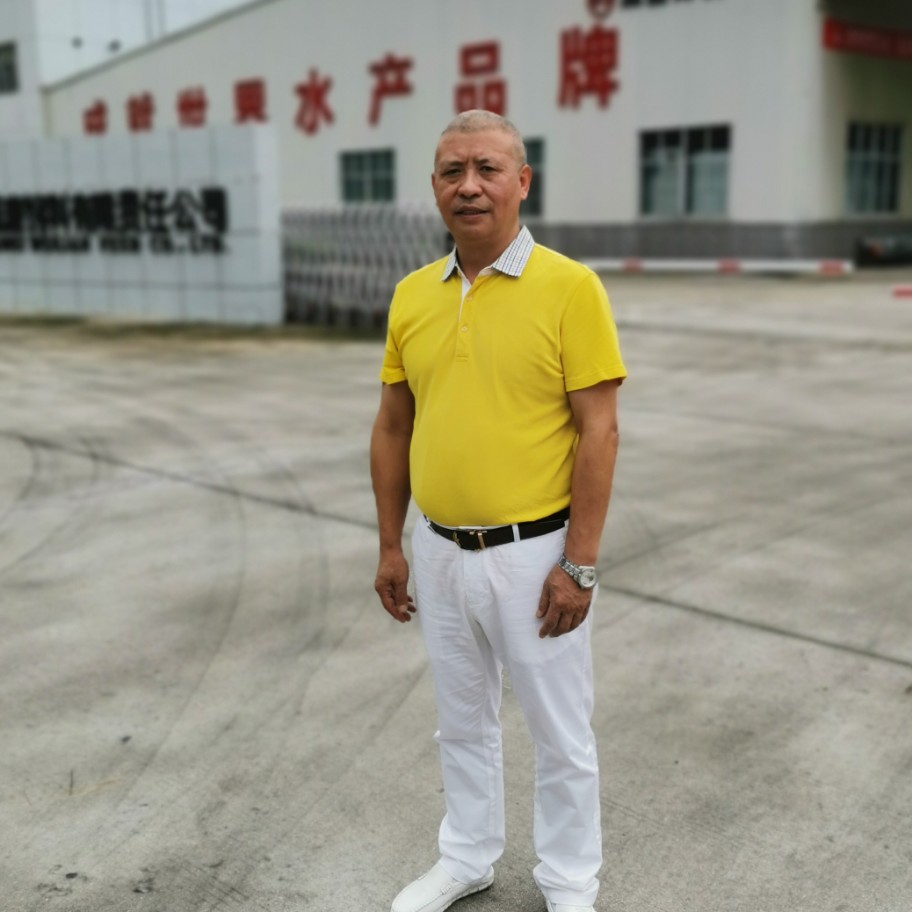 冬耀挽手细心的照片