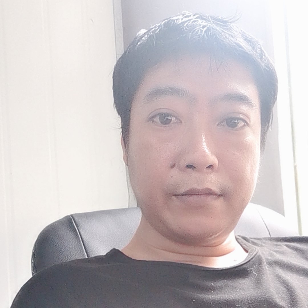 冷傲向大地的照片