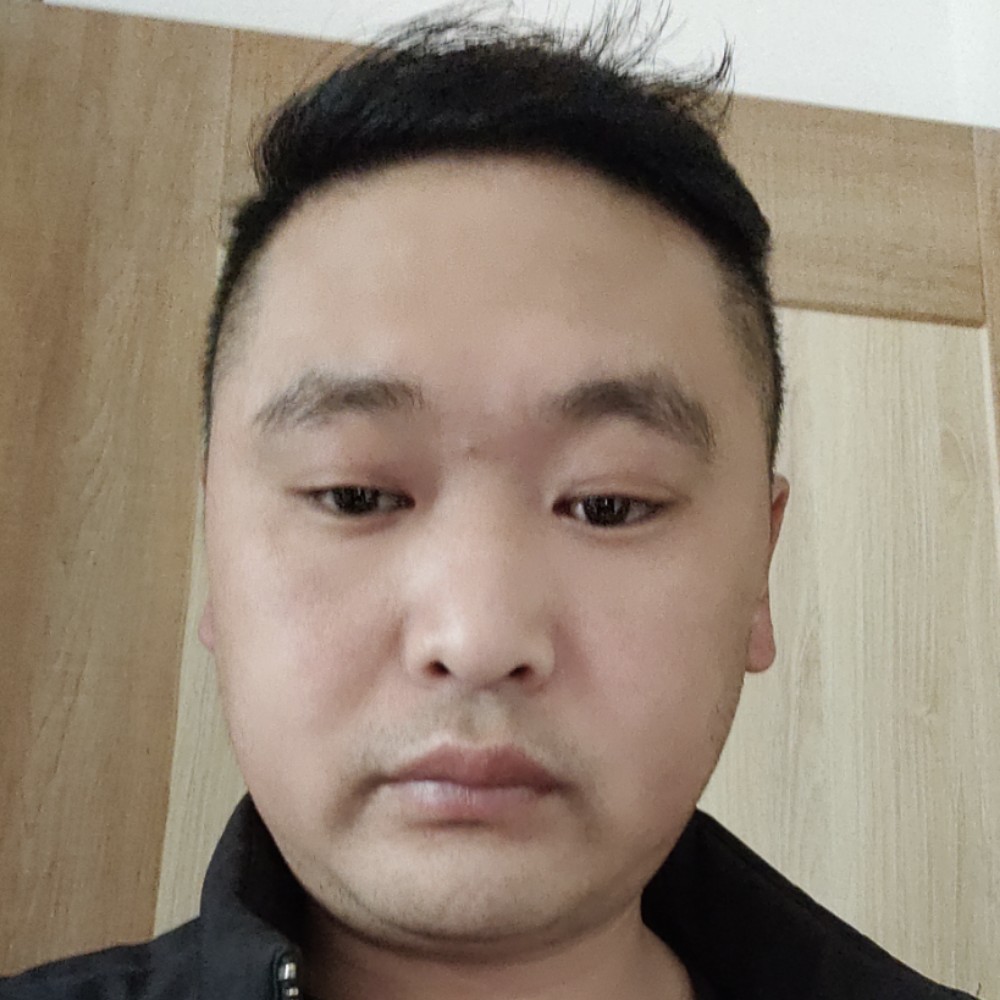 烂漫打水杯的照片