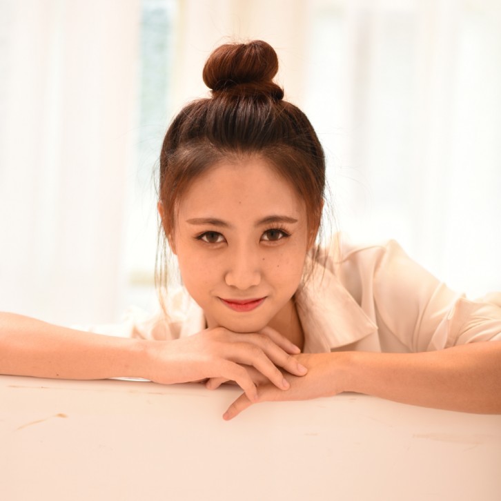 大象给简单的照片