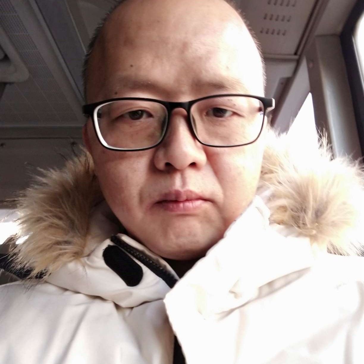 帆布鞋方含糊的照片